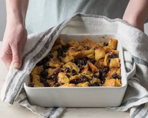 Challah Bread Pudding With Chocolate And Dried Fruit | Redpath Sugar